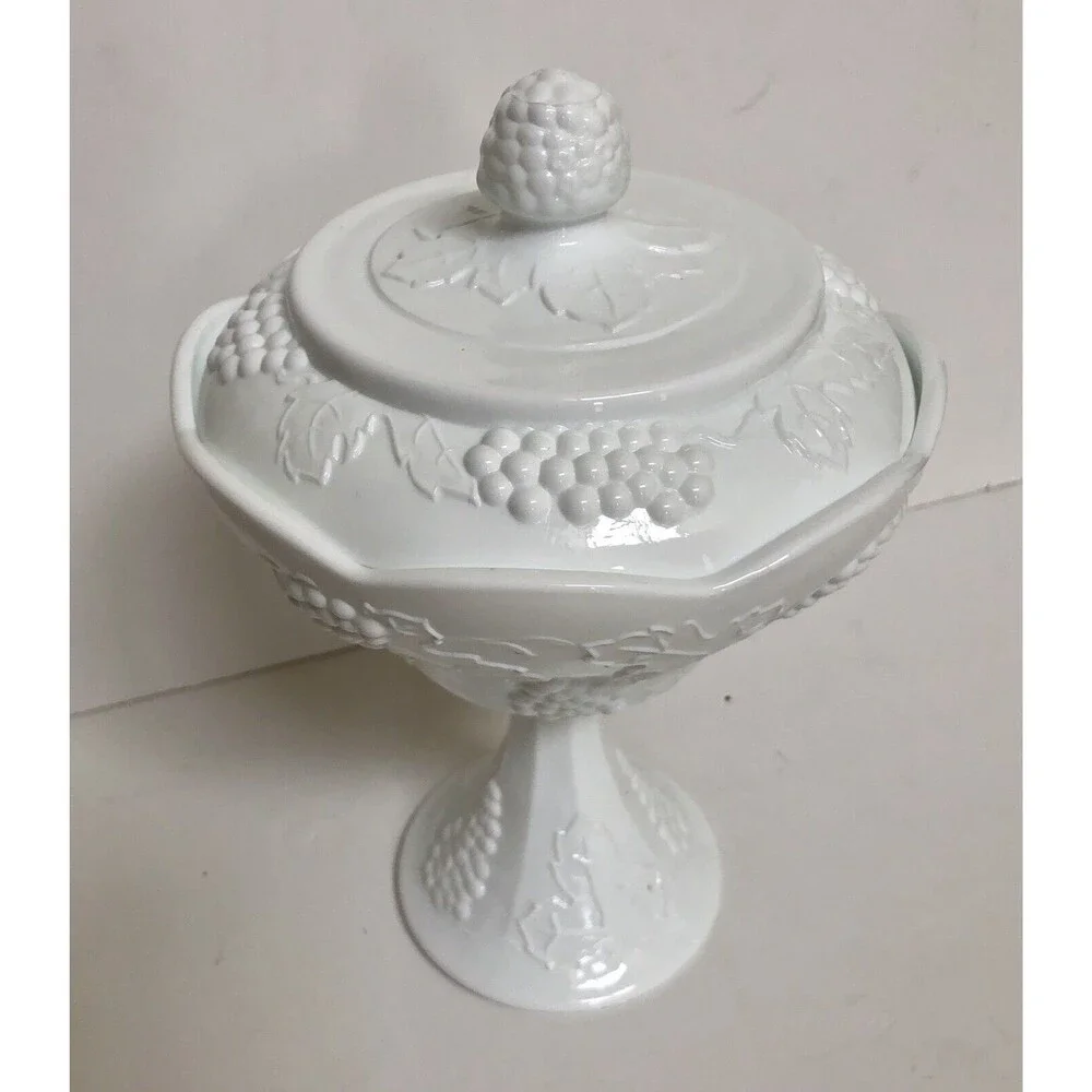 PEDESTAL CANDY DISH MIL GLASS BOWL COVERED GRAPE PATTERN 10